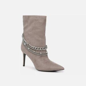 Guess Dasilda Taupe Suede Ankle Booties With Silver Ankle Chains Size 5M